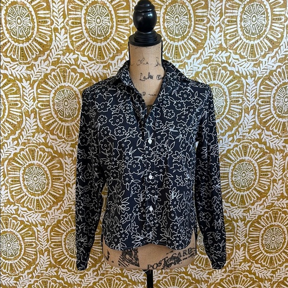 Frank & Eileen Silvio Untackable Button Up Shirt Black/White Floral Outline XS - Picture 3 of 11